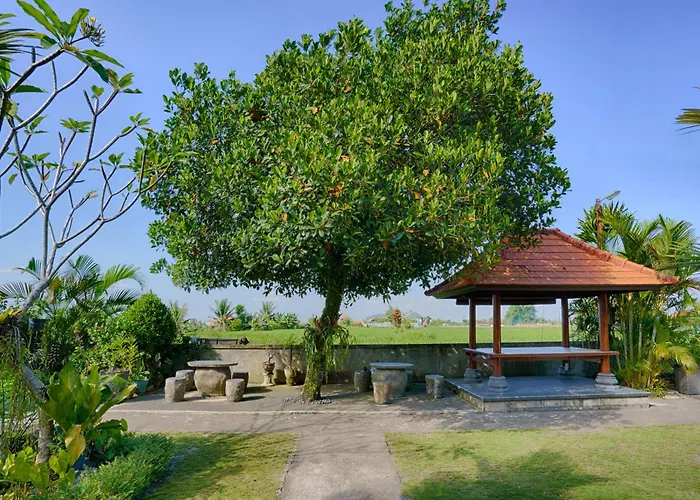 Kubu Kapas Bali Villa *